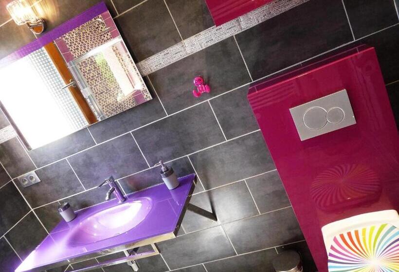 プールの見えるスタンダードトリプルルーム, La Bastide Des Selves