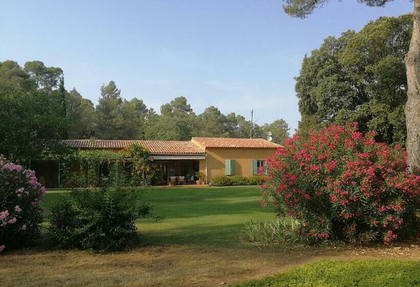 חדר סטנדרט עם טרסה, La Genestière