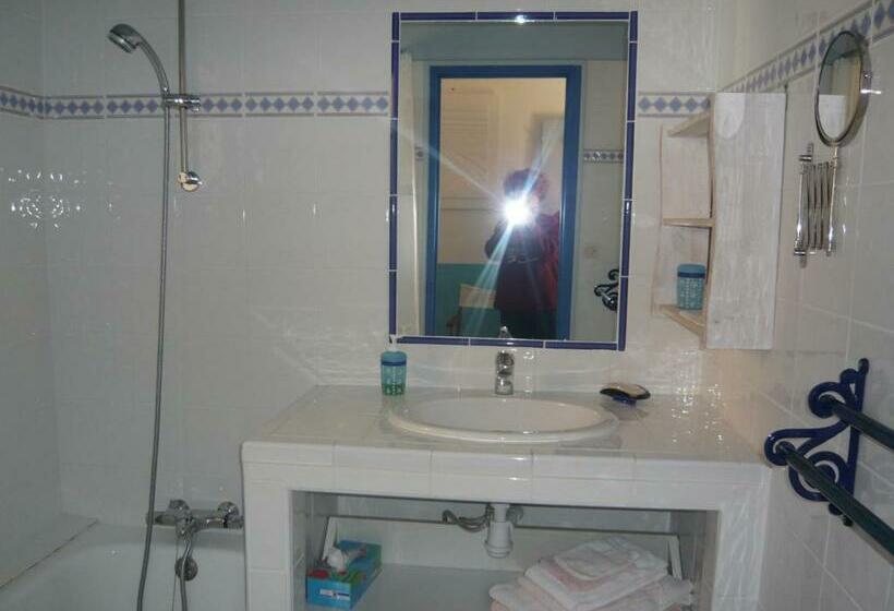 חדר סטנדרט עם טרסה, La Genestière