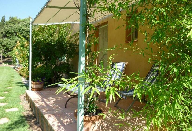 חדר סטנדרט עם טרסה, La Genestière