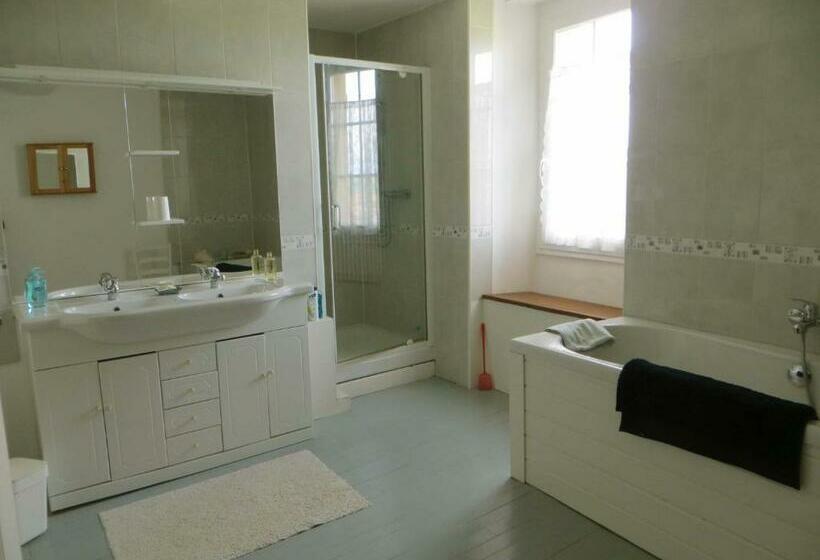 수피리어 룸, La Maire