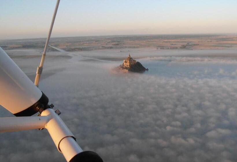 חדר בסיסי, Les Bruyères Du Mont