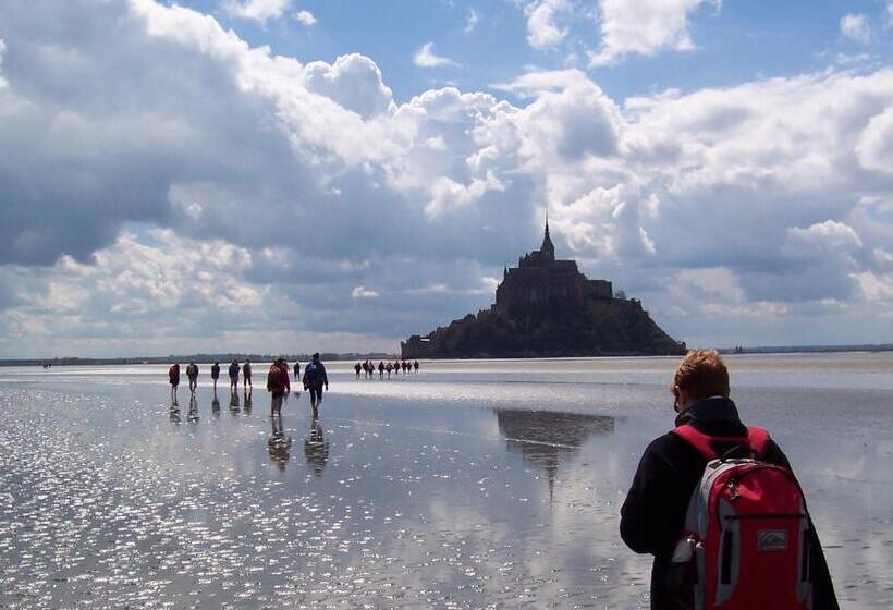חדר בסיסי, Les Bruyères Du Mont