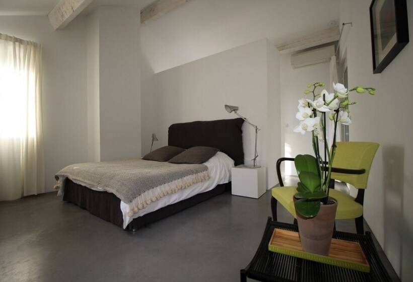 غرفة سوبيريور, Les Esplanes