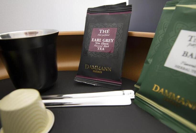 מיטת קינג בסוויטה, Villa Meridia