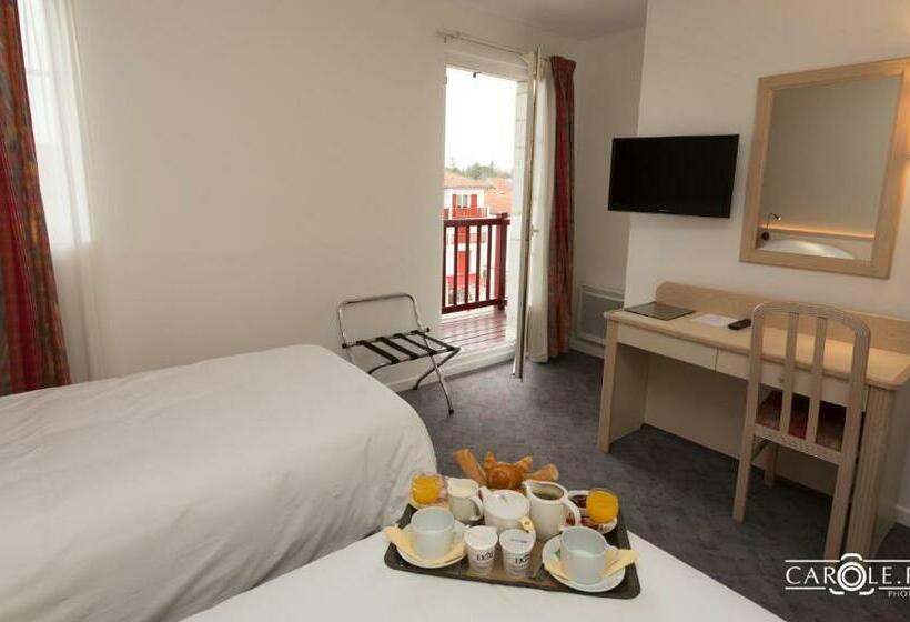 스탠다드 룸, Hôtel Restaurant De La Paix