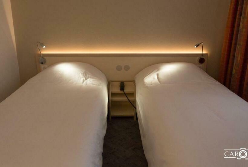 스탠다드 룸, Hôtel Restaurant De La Paix