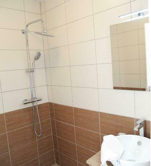 レイクビュースタンダードルーム, Hôtel Restaurant Le Relais De L'estuaire