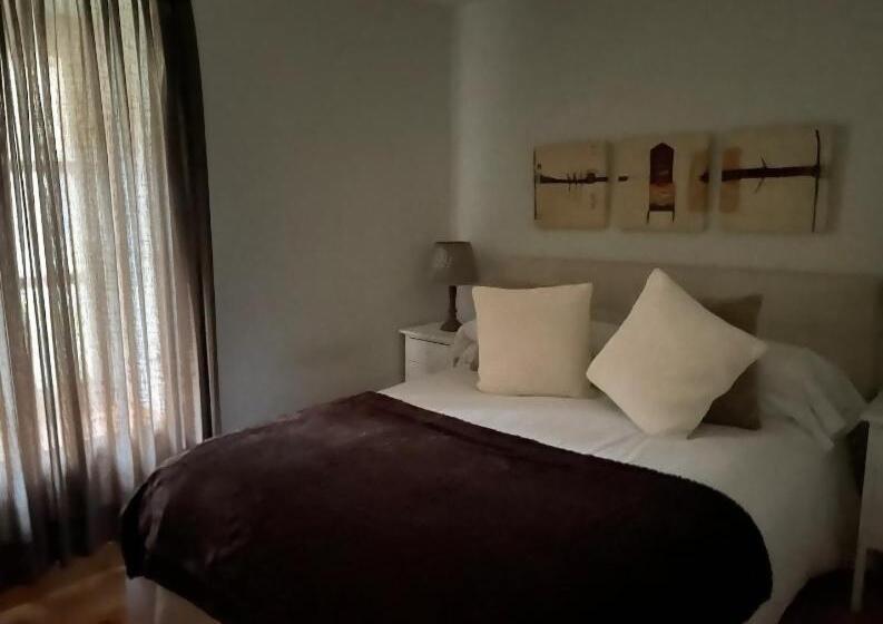 דירת חדר, Le Château Brangoly