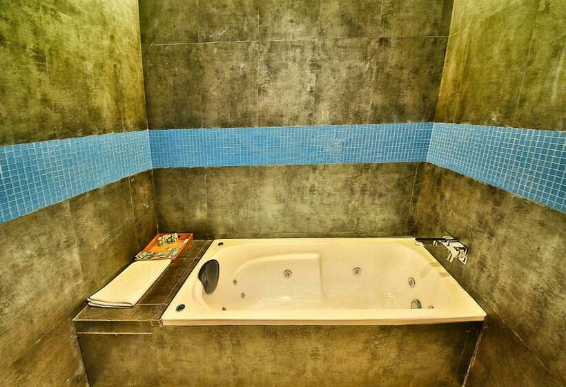 スイート, R Degrees