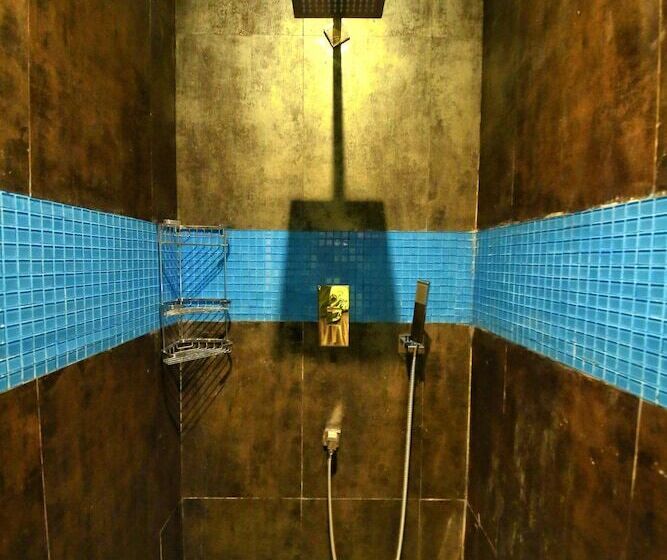 デラックスルーム, R Degrees