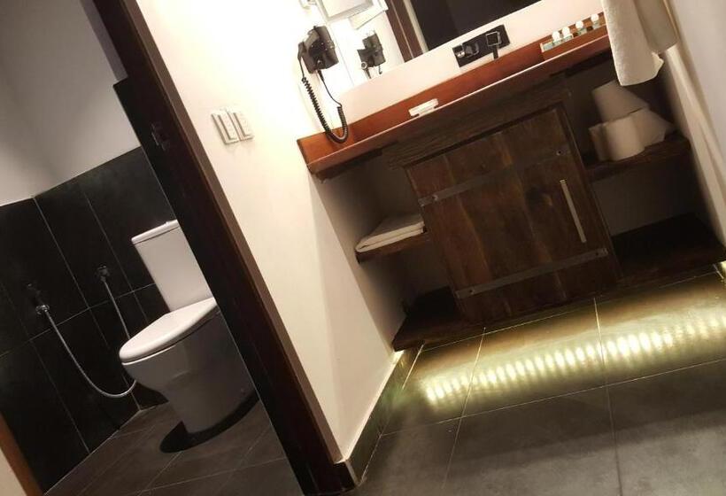 デラックスルーム, R Degrees