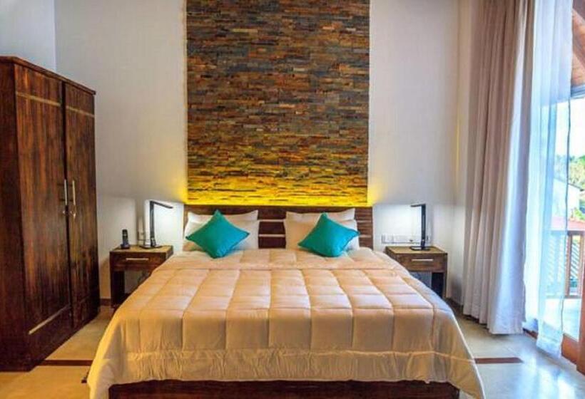 デラックスルーム, R Degrees