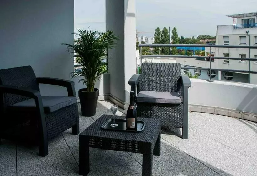 スタンダードトリプルルーム, Le Lodge Brit Hotel Strasbourg Zenith
