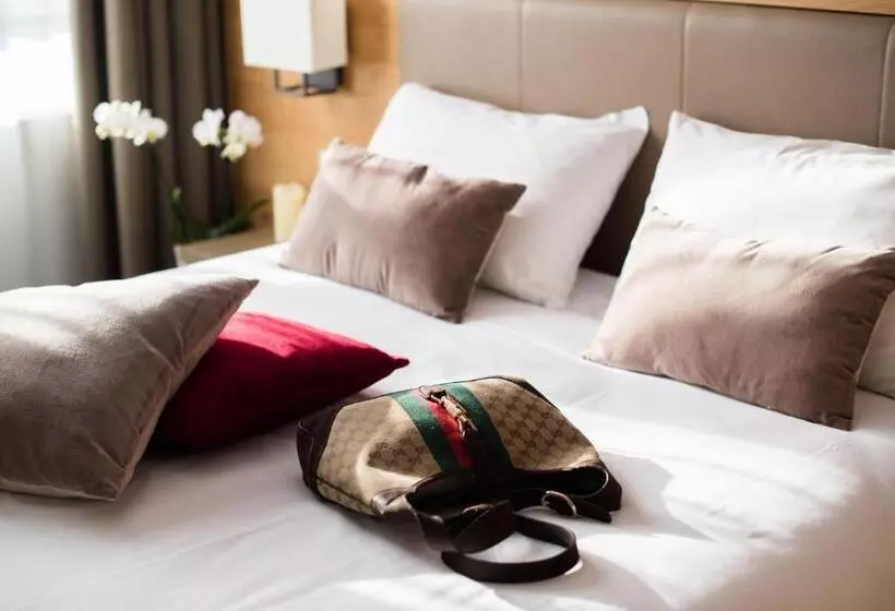 スタンダードトリプルルーム, Le Lodge Brit Hotel Strasbourg Zenith
