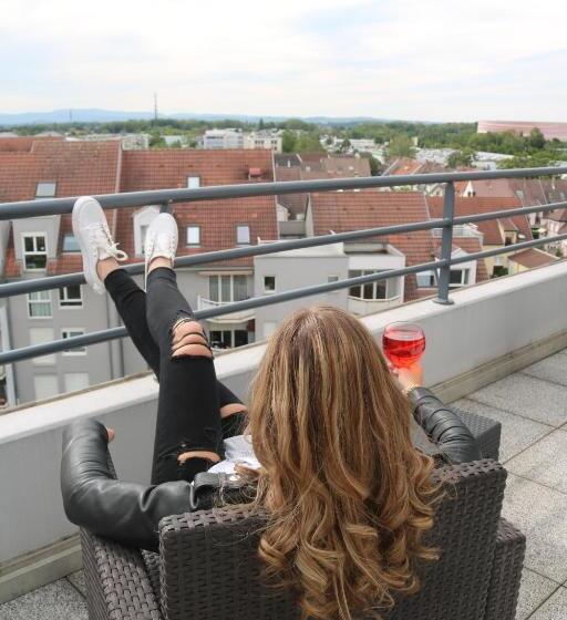 سوییت, Le Lodge Brit Hotel Strasbourg Zenith