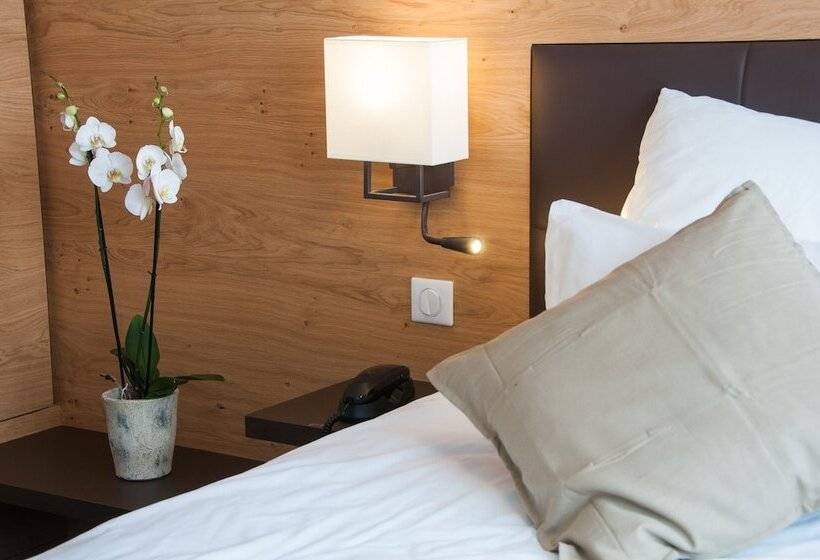Номер Комфорт, Le Lodge Brit Hotel Strasbourg Zenith
