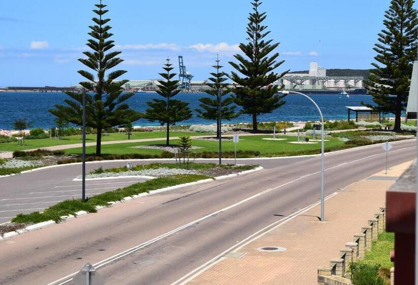 آپارتمان 2 خوابه با چشمانداز دریا, The Jetty Resort