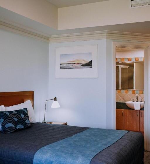 اتاق استاندارد با چشمانداز استخر, The Jetty Resort