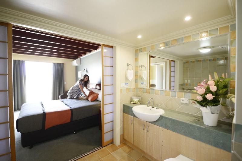 2 Bedroom Apartment Pool View, The Jetty Resort