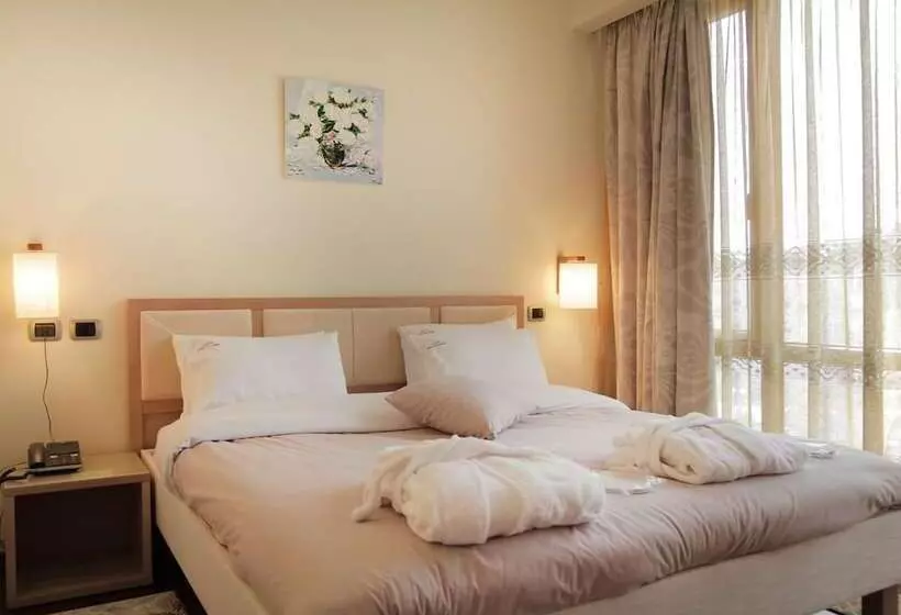 سوییت, Sharm Hotel Luxury