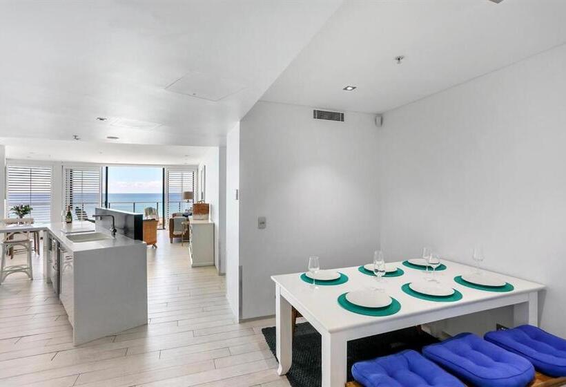 شقة سوبيريور من 3 غرف نوم مطلة على البحر, Ambience On Burleigh Beach