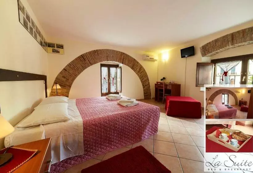 اتاق استاندارد سه تخته با چشم‌انداز, B&b La Suite