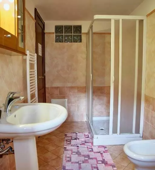 اتاق لوکس با بالکن, B&b La Suite