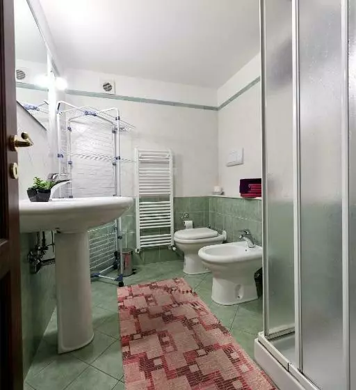 اتاق استاندارد سه تخته با چشم‌انداز, B&b La Suite