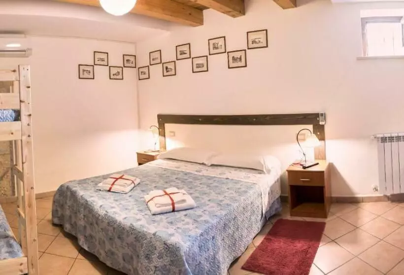 اتاق خانوادگی, B&b La Suite