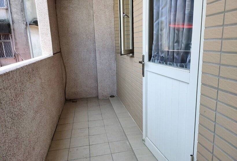 سوییت خانوادگی, Sara S House