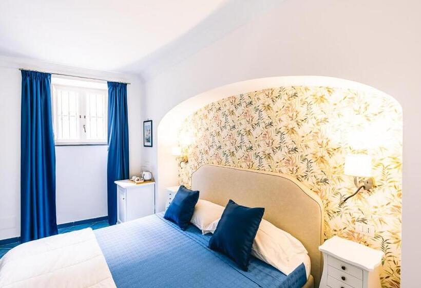 اتاق اکونومی, Al Borgo Torello