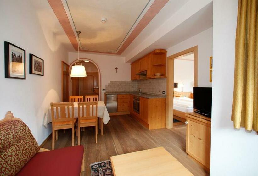 דירת חדר סופריור, Christophorus Mountain Residence