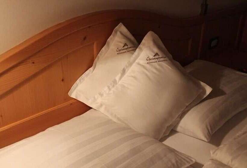 דירת חדר סופריור, Christophorus Mountain Residence