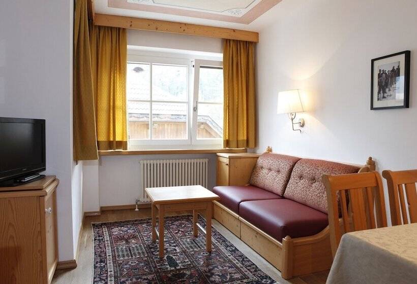 דירת חדר סופריור, Christophorus Mountain Residence