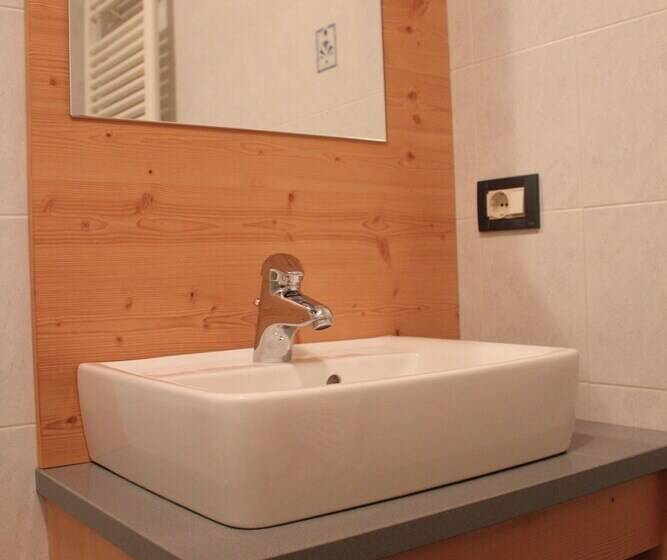 דירת חדר סופריור, Christophorus Mountain Residence