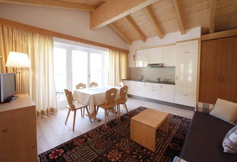 דירת דלוקס 2 חדרי שינה, Christophorus Mountain Residence