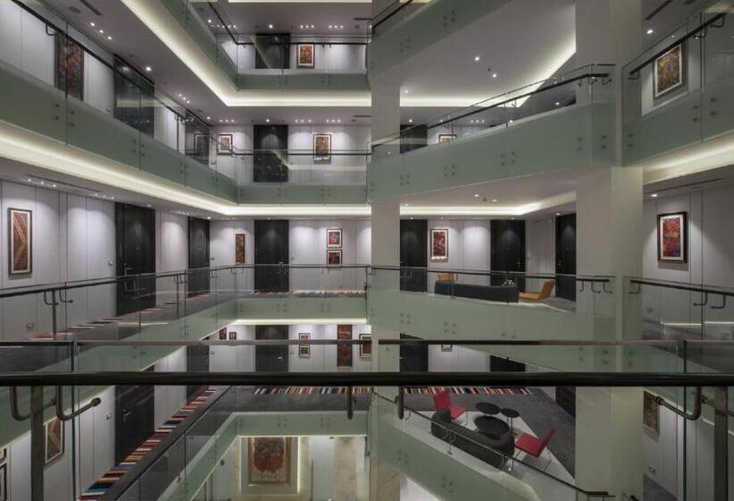 סוויטה, Eastin Residences Vadodara