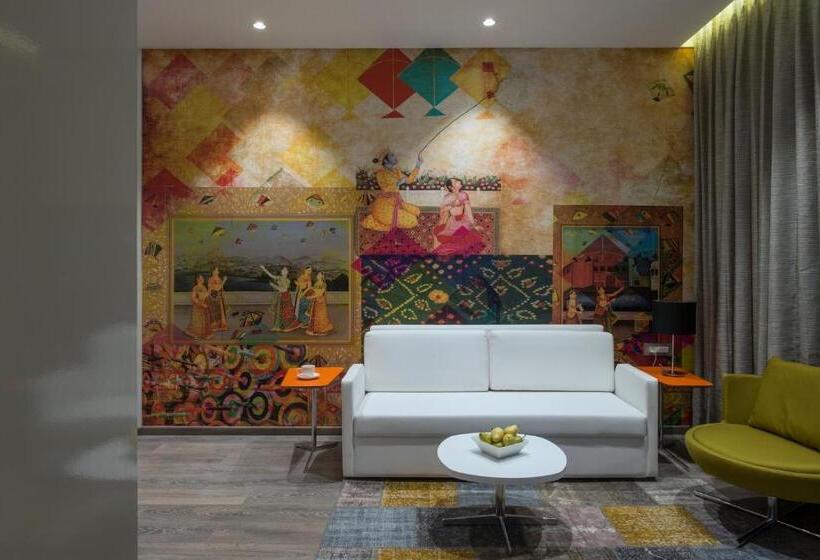 סוויטה, Eastin Residences Vadodara