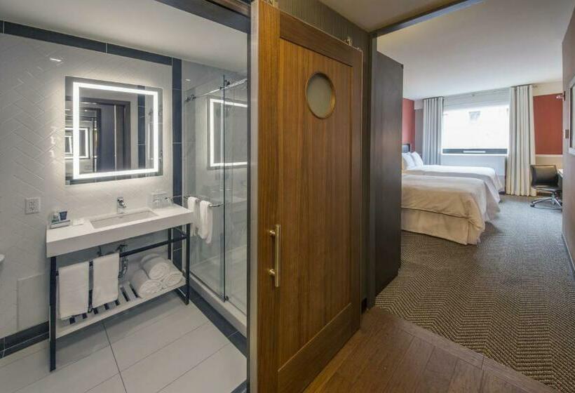 디럭스 룸, Four Points By Sheraton Manhattan Midtown West