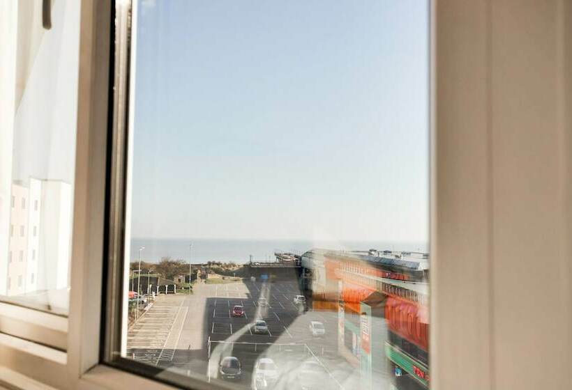 스탠다드 트리플 룸, Grosvenor House