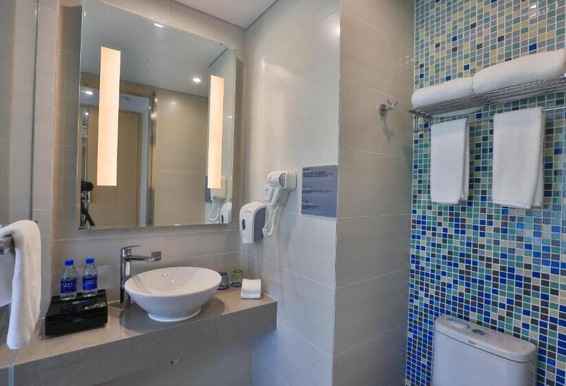 リバービュースイート, Holiday Inn Express Emei Mountain, An Ihg