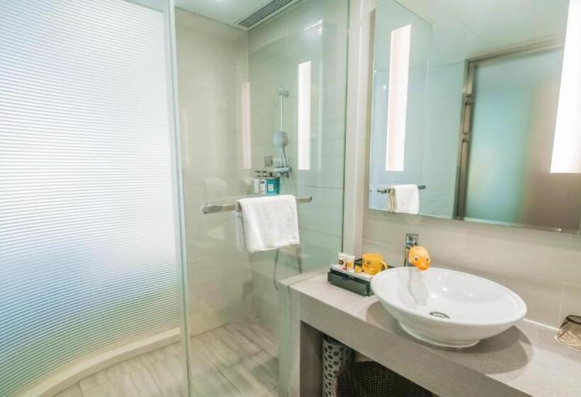 キングサイズベッドのスタンダードルーム, Holiday Inn Express Emei Mountain, An Ihg