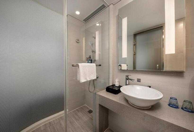 キングサイズベッドのスタンダードルーム, Holiday Inn Express Emei Mountain, An Ihg