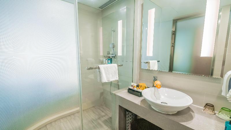 キングサイズベッドのスタンダードルーム, Holiday Inn Express Emei Mountain, An Ihg