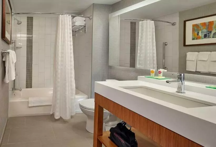 Standard Room Superior Floor, Hyatt Place State College