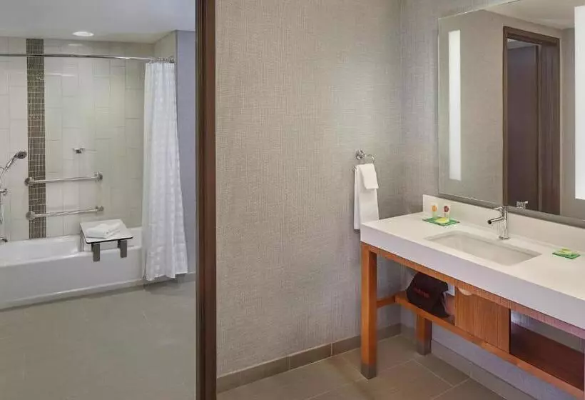 اتاق استاندارد برای معلولان, Hyatt Place State College