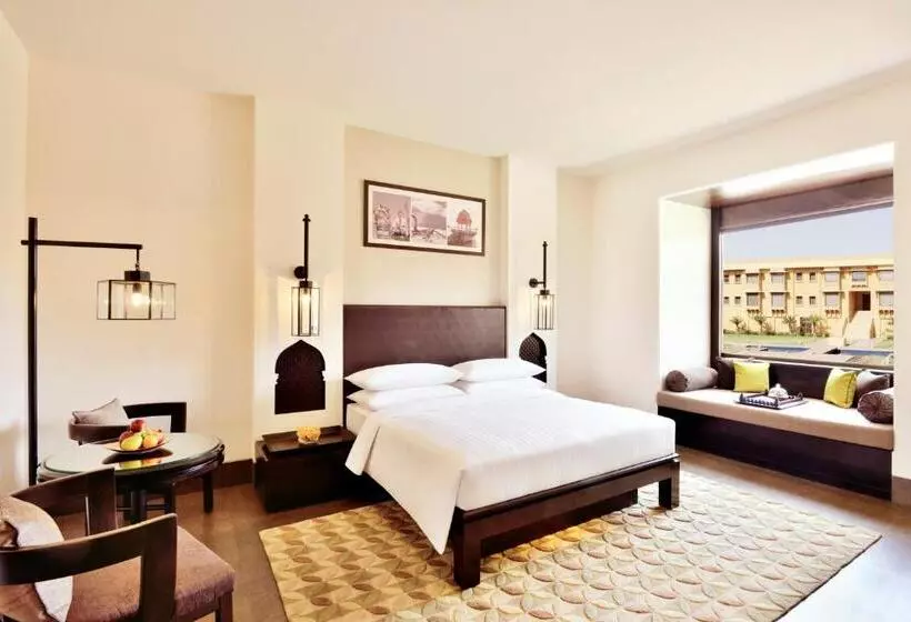 キングサイズベッドのスタンダードルーム, Jaisalmer Marriott Resort & Spa