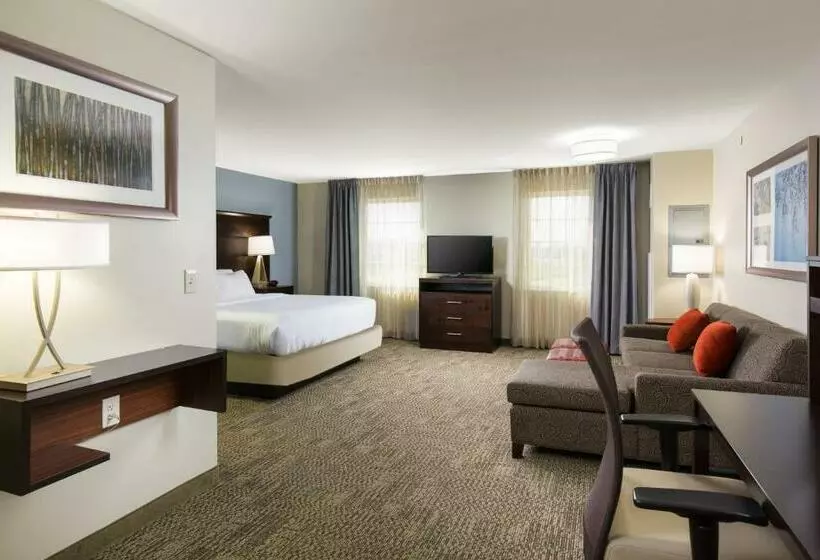 キングサイドベッドのスタンダードワンルーム, Staybridge Suites   Columbus Polaris, An Ihg