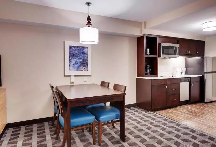 スタンダードスタジオ, Towneplace Suites By Marriott Austin Parmer/tech Ridge